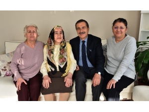 Başkan Ataç Yaşlıları Yalnız Bırakmıyor