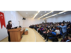 Gaün’de ‘İyi Aile Yoktur’ Konferansı