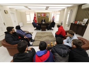 Samsun’da Öğrenciler Dart Müsabakalarından Başarıyla Döndü