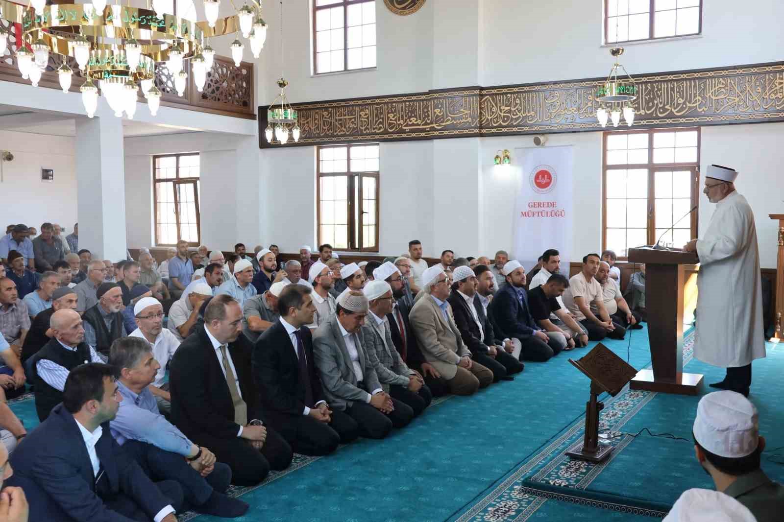 eski-cami-korundu-yenisi-ibadete-acildi