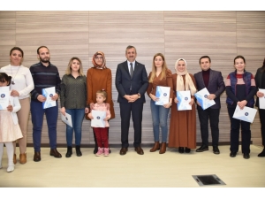 Vali Sezer: "Mesleğe Başladıktan Sonra Körelmemek Gerekir"