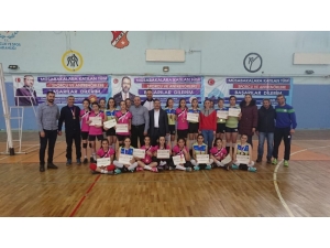 Ağrı’da Yıldızlar Voleybol Grup Müsabakaları Sona Erdi
