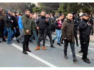 Trabzonspor Taraftarı Stada Giriş Yaptı