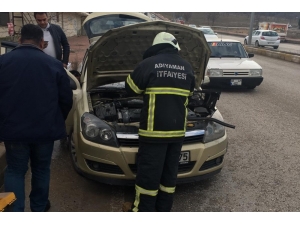 Otomobildeki Yangın Kısa Sürede Söndürüldü