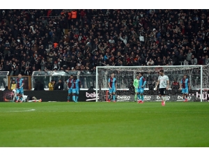 Süper Lig: Beşiktaş: 2 - Trabzonspor: 2 (Maç Sonucu)