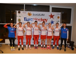 Hokeyin Sultanlarından Mehmetçiğe Asker Selamı