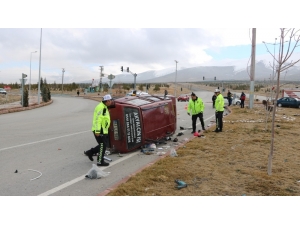 Niğde’deki Kazada 1 Yaşındaki Bebek Öldü, 5 Kişi Yaralandı
