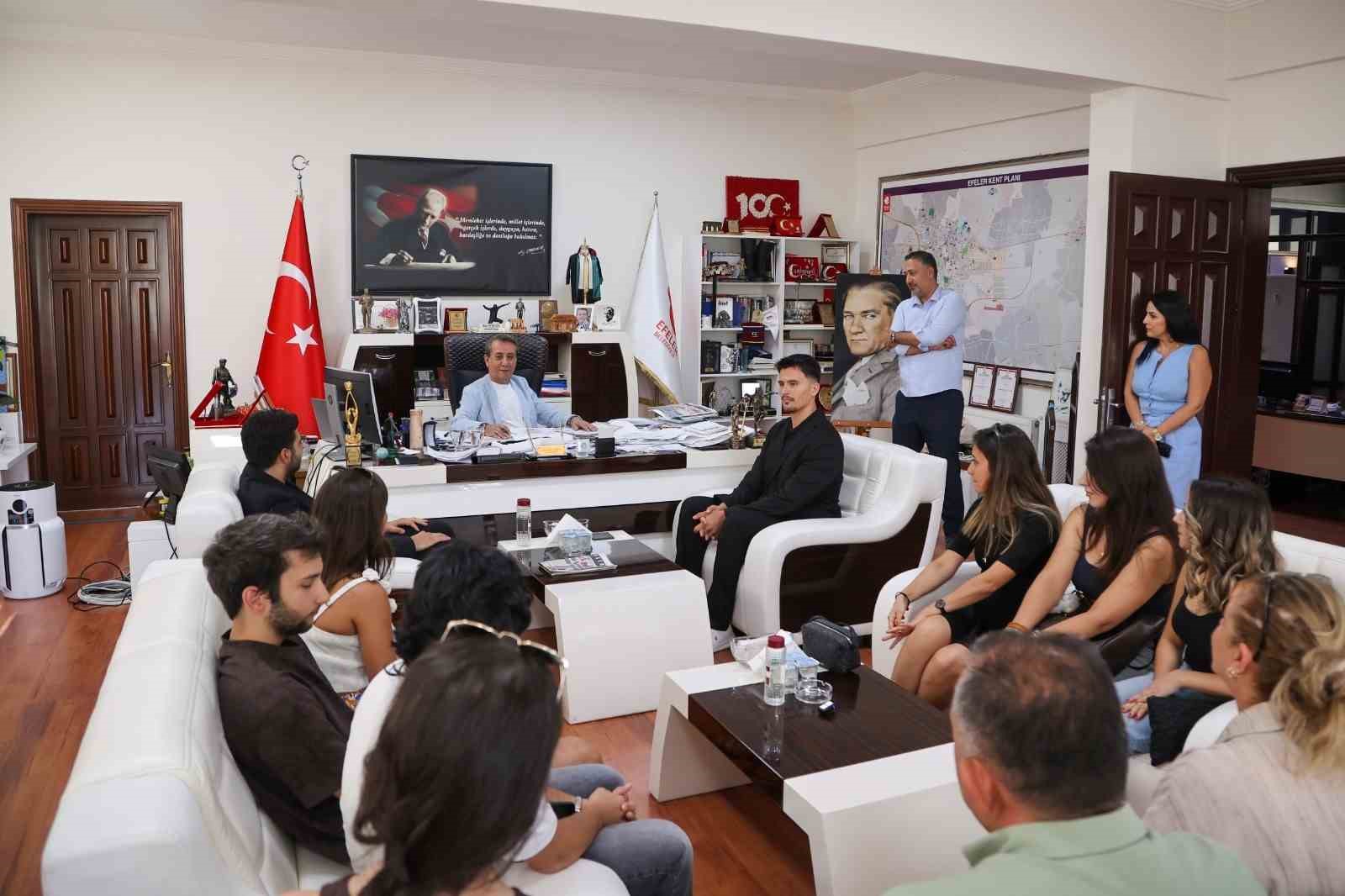 hayallerine-ulasan-gencler-baskan-yetiskin-ile-bulustu