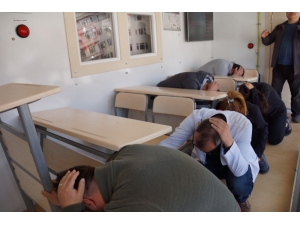 Deprem Similasyon Tırı’nda Deprem Anını Yaşadılar