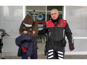 Polisten Kaçan Araçta Uyuşturucu Özellikli İlaç Ele Geçirildi