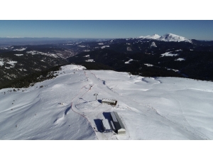 Batı Karadeniz’in En Uzun Kayak Pisti Ilgaz Yurduntepe’ye İlgi Arttı