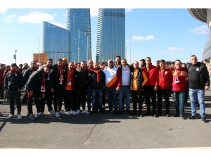 Galatasaraylı Taraftarlar Kadıköy’e Hareket Etti