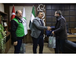 Afrin’de Yüreklere Dokunan Belediye Başkanı