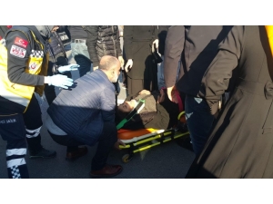 Beyoğlu’nda Yolun Karşısına Geçmek İsteyen Kadına Otomobil Çarptı