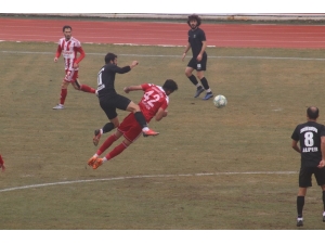 Karaman Belediyespor Üç Puanı 4 Golle Aldı