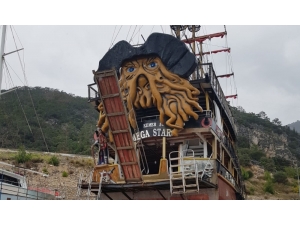 Akçakoca Belediyesinin 25 Metrelik Teknesi Geliyor