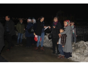 İran Sınırındaki Deprem Vanlıları Korkuttu, Vatandaşlar Dışarı Çıktı