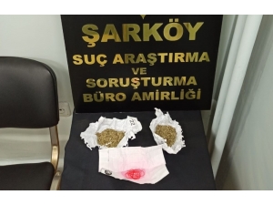 Kaçan Araçtan Uyuşturucu Madde Çıktı