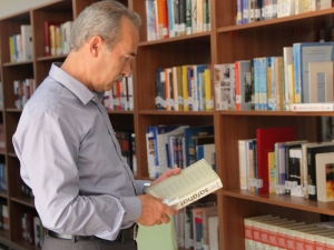 Akademik Çalışmalarda Öncü, Alanında İse Birinci Oldu