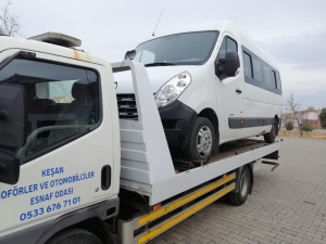 Servis Şoförü Alkollü Çıktı, Öğrencileri Okula Polis Bıraktı