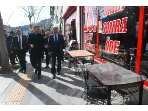 Tokat’ta Kaldırım İşgaline Savaş Açıldı