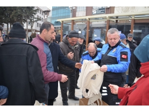 Polislerden Vatandaşlara Bez Çanta
