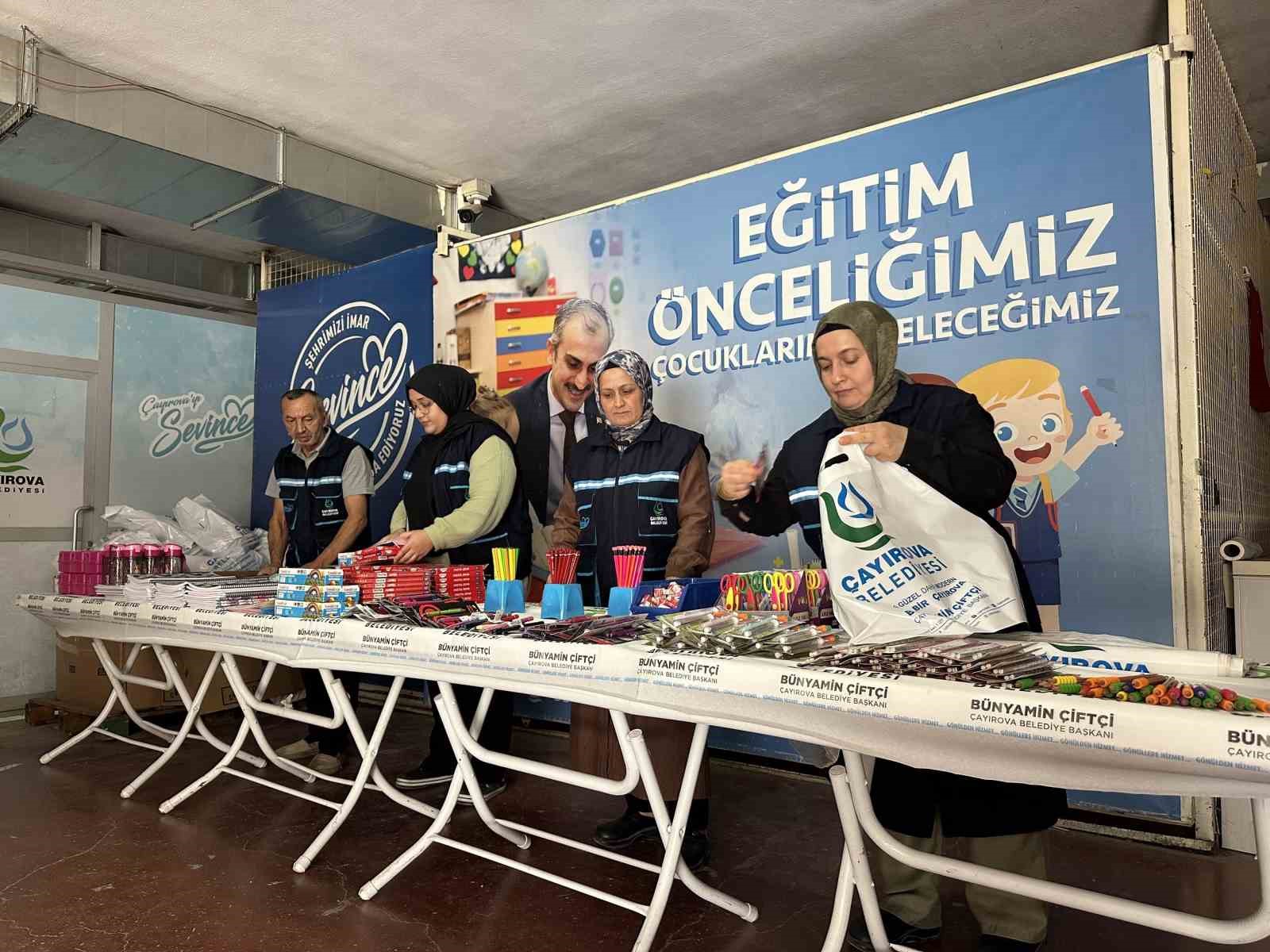 cayirova-da-ogrencilere-kirtasiye-destegi