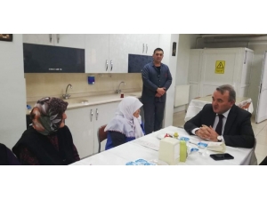 Kaymakam Öztürk, Huzurevi Sakinleri İle Bocce Oynadı