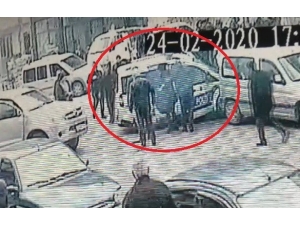 Polis Aracı İle Otomobil Kafa Kafaya Çarpıştı: 2 Polis Yaralı