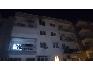 İzmir’de Ev Yangını: 1 Kişi Dumandan Etkilendi