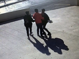 Sosyal Medya İçin Video Çeken Gence Bayıltana Kadar Dayak