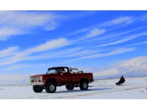 Dev Off- Road Araçlarıyla ‘Lastik Raftingi’ Yapıyorlar