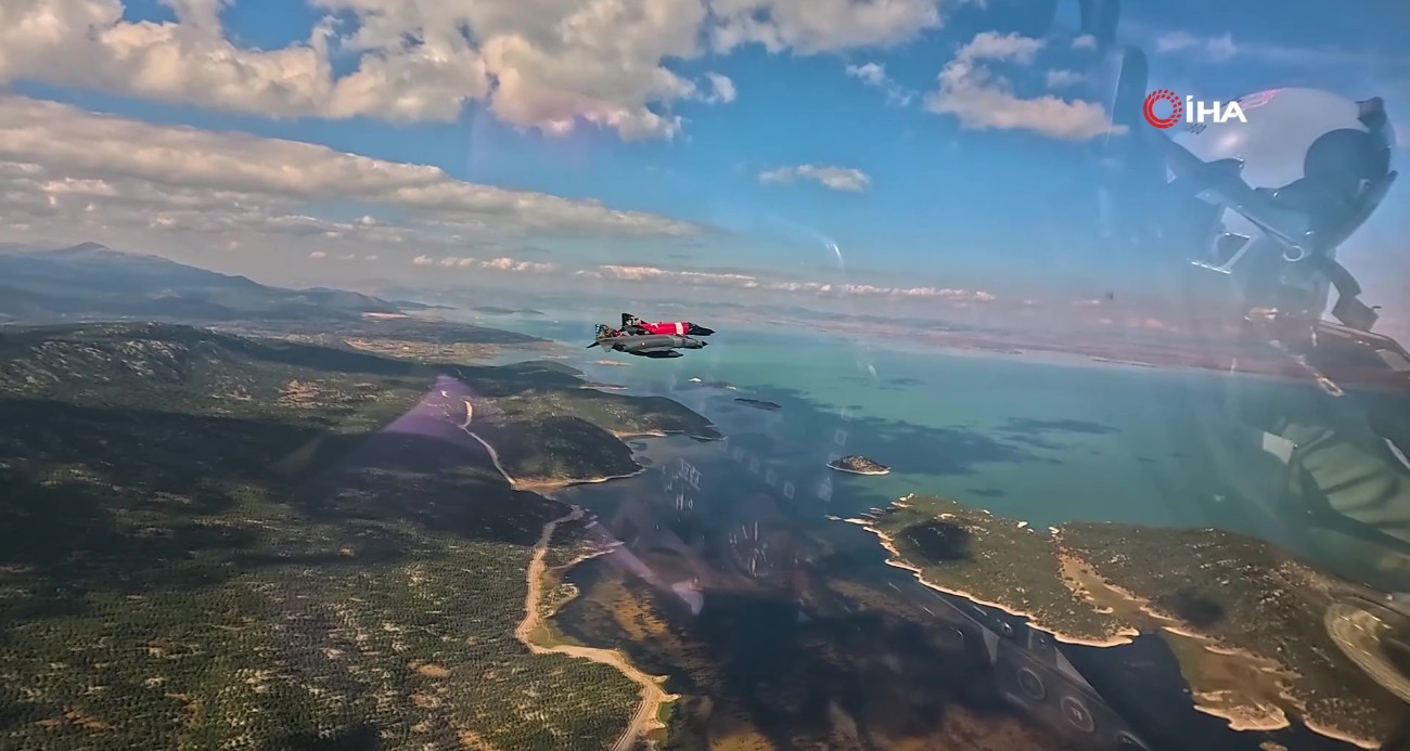 hava-kuvvetleri-komutani-dalkiran-ve-ingiliz-mevkidasindan-f-4-ile-ucus