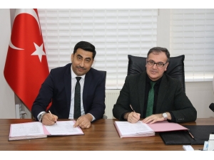 Hacılar’da İşçilerin Toplu Sözleşme Sevinci