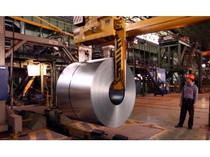 Çelikte Tersine Gidiyoruz