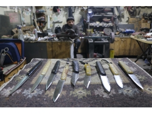 Bıçağın Da Çakmasını Yaptılar