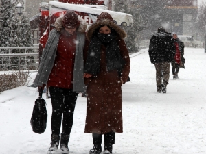 Erzurum’da Yoğun Kar Yağışı Etkili Oluyor