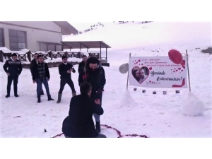 Kelltepe Kayak Merkezi’nde Sürpriz Evlilik Teklifleri