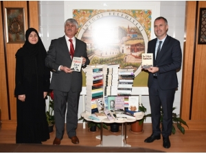 Kitap Kulesi, Tâlihlisine Teslim Edildi