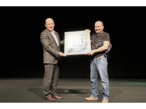 İzgören: "Akıllı Yönetici İnsanları Dinlemeyi Bilendir"