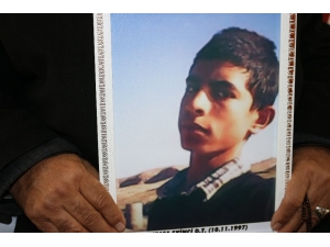 Hdp Önündeki Evlat Nöbetine Bir Aile Daha Katıldı