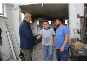 Başkan Tarhan Esnafla Buluştu