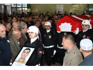 Denizde Cesedi Bulunan Bekçi Son Yolculuğuna Uğurlandı