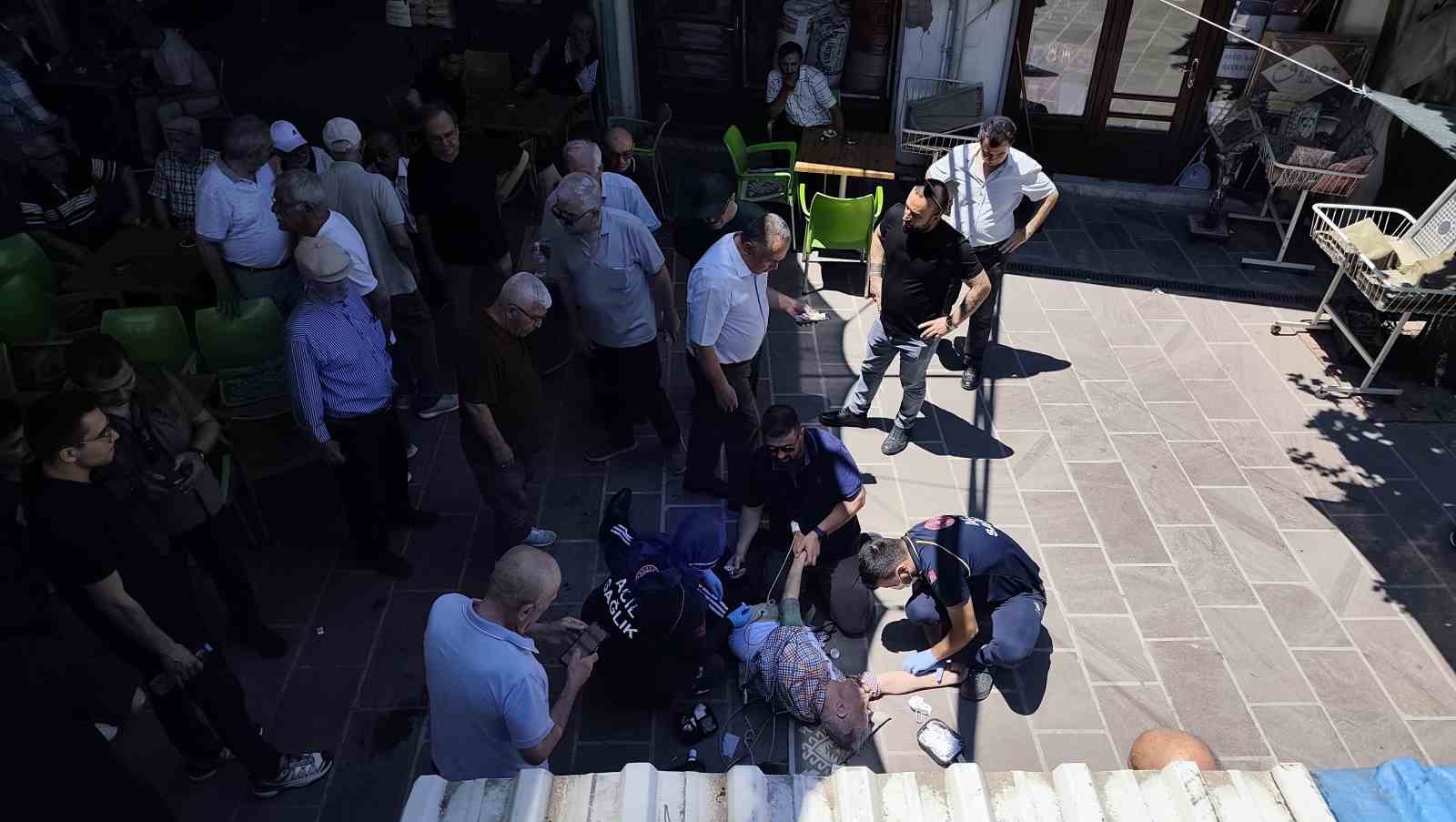 kalp-krizinden-olen-arkadasinin-cenazesinde-kalp-krizi-gecirdi