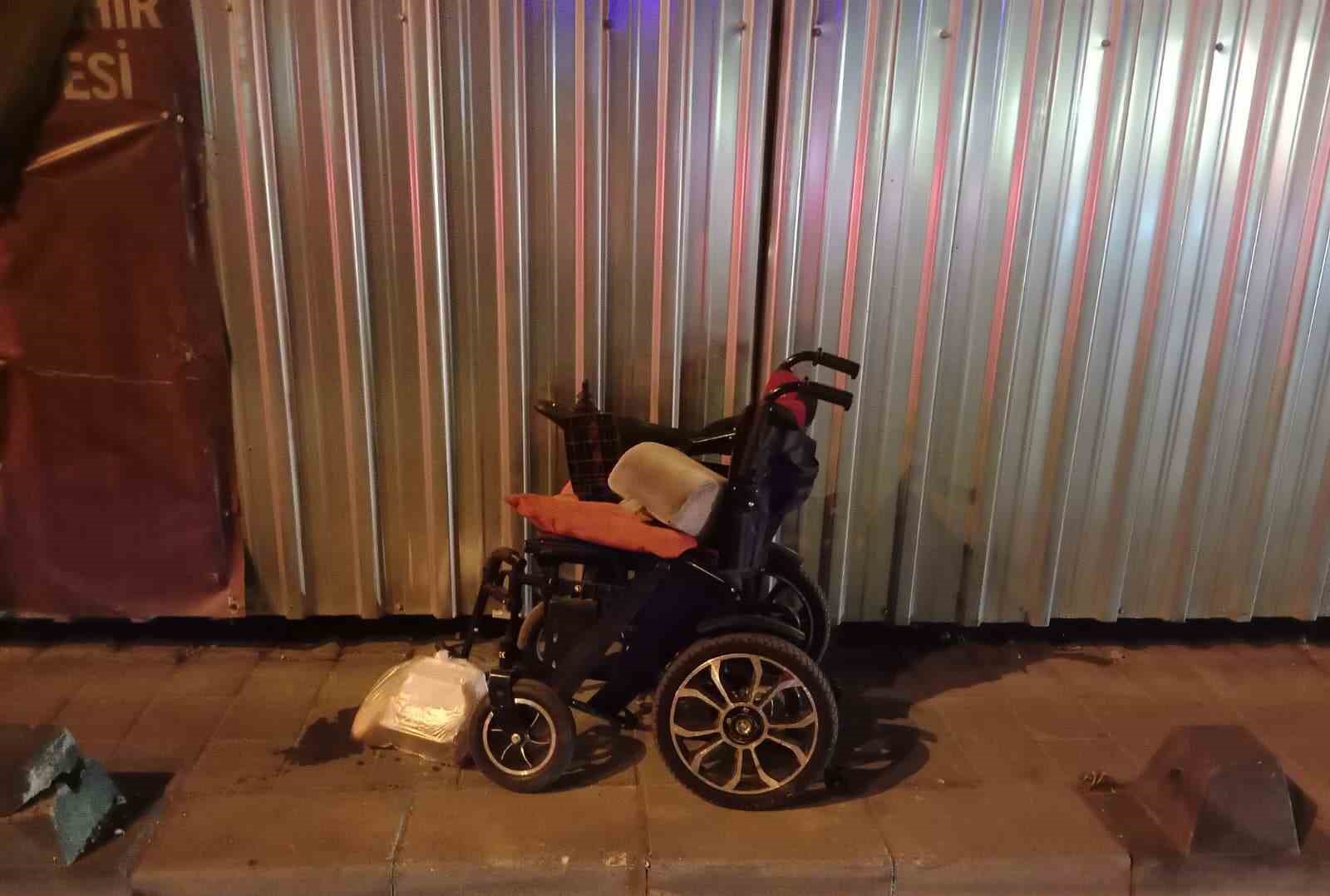 tekerlekli-sandalyesiyle-karsiya-gecerken-otomobilin-carptigi-engelli-vatandas-hayatini-kaybetti