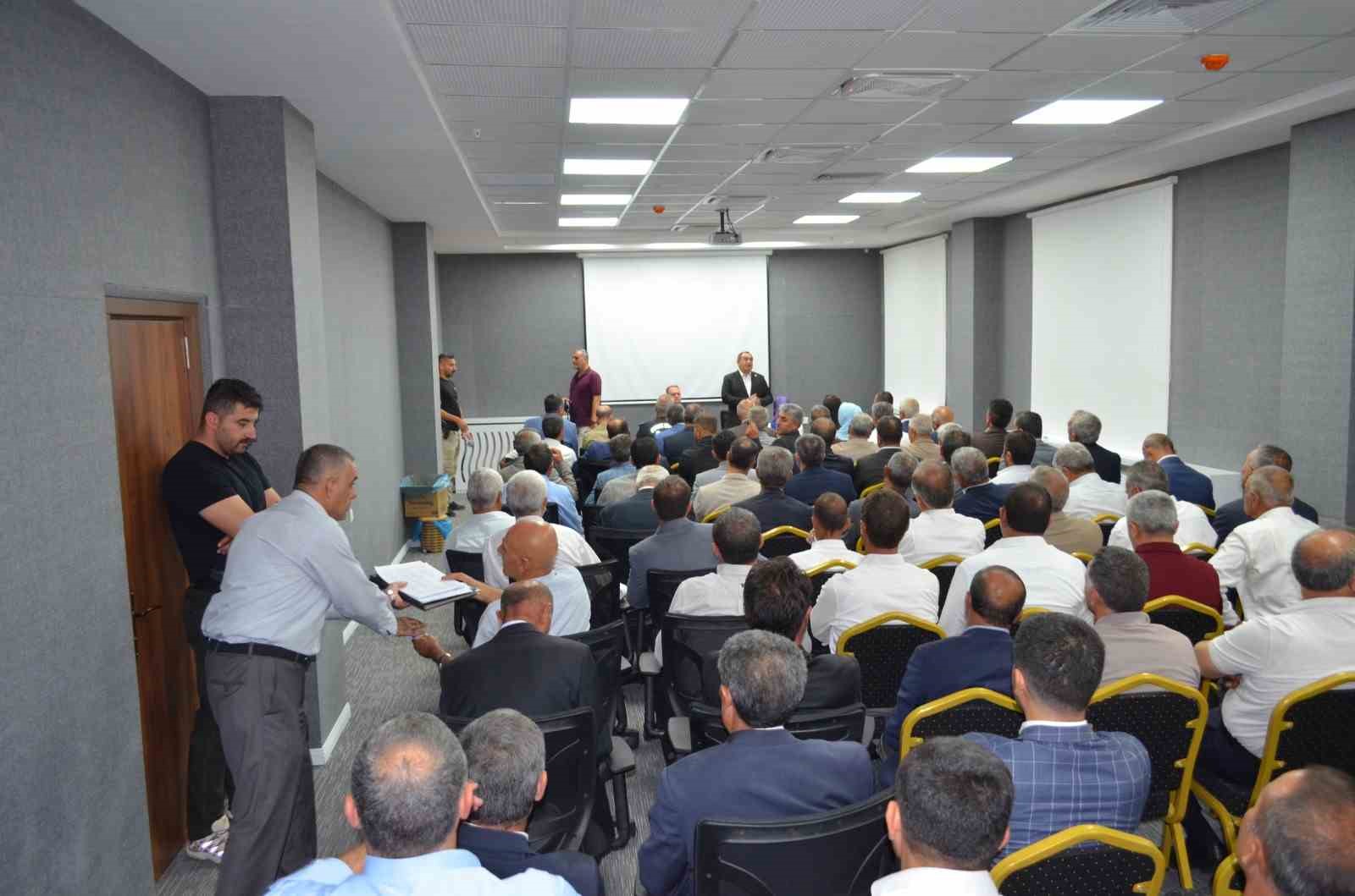 bulanik-ta-malazgirt-zaferi-nin-955-yil-donumu-icin-hazirlik-toplantisi-yapildi