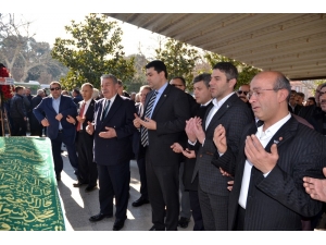 Uysal, Partisinin Vefat Eden İl Başkanının Cenaze Törenine Katıldı