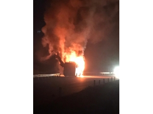 Seyir Halindeki İşçi Servisi Yandı, Facianın Eşiğinden Dönüldü