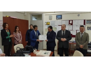 Furtuni Ve İsak Pinhas Ortaokulu Sıfır Atık Belgesi Aldı