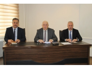 Başkan Pekmezci Birim Amirleriyle Değerlendirme Toplantısı Gerçekleştirdi